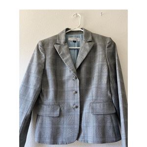 Tahari 4P light blue/white checked jacket and skirt.